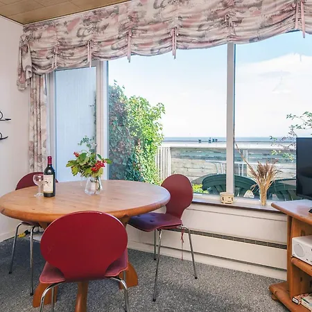 4 Person In Romo-by Traum Daire