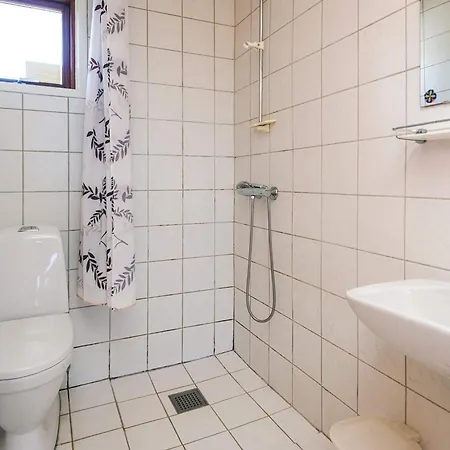 4 Person In Romo-by Traum