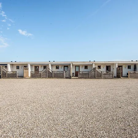 4 Person In Romo-by Traum Daire